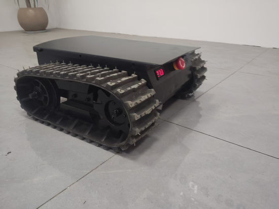 Multifunctional tracked chassis: A reliable companion for all scenarios of operation