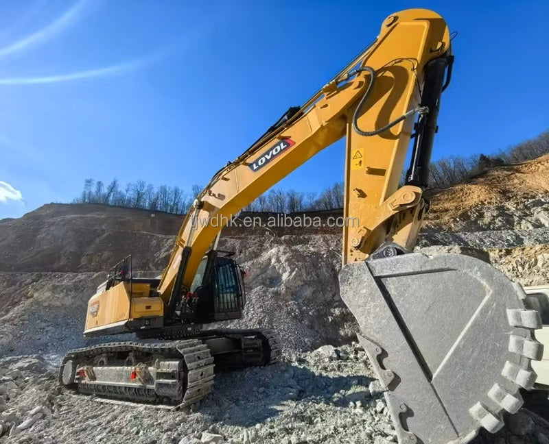 Low Price Crawler Type Original Engine Excavator Farm Used Small Excavator Machine With Cab