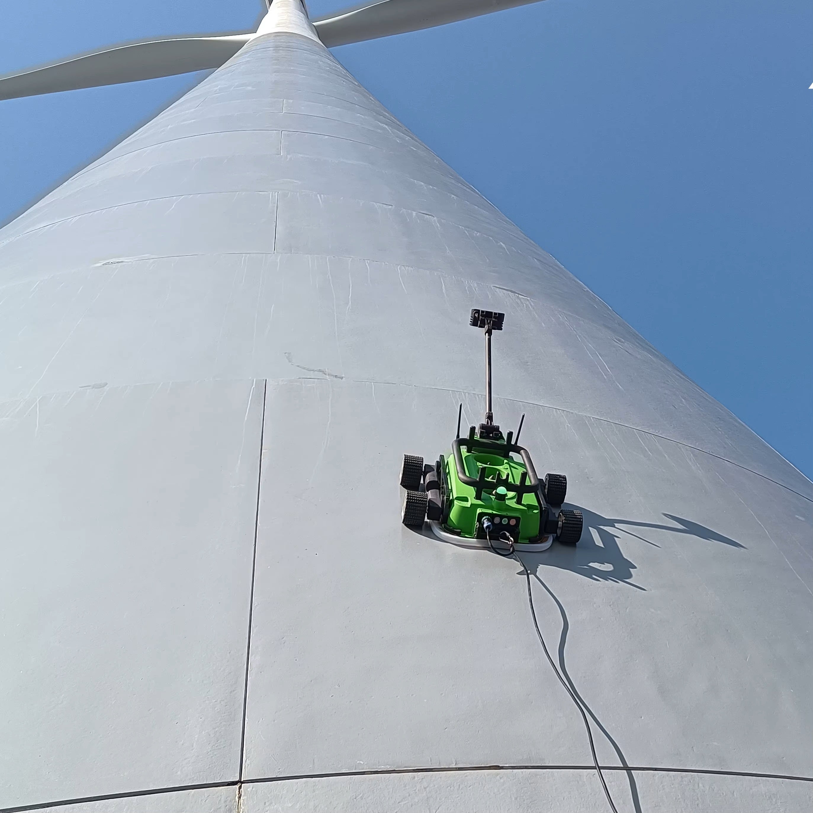 Best Price Autonomous Crawler-Type Wall Climbing Robot for Facade Cleaning and Infrastructure Maintenance